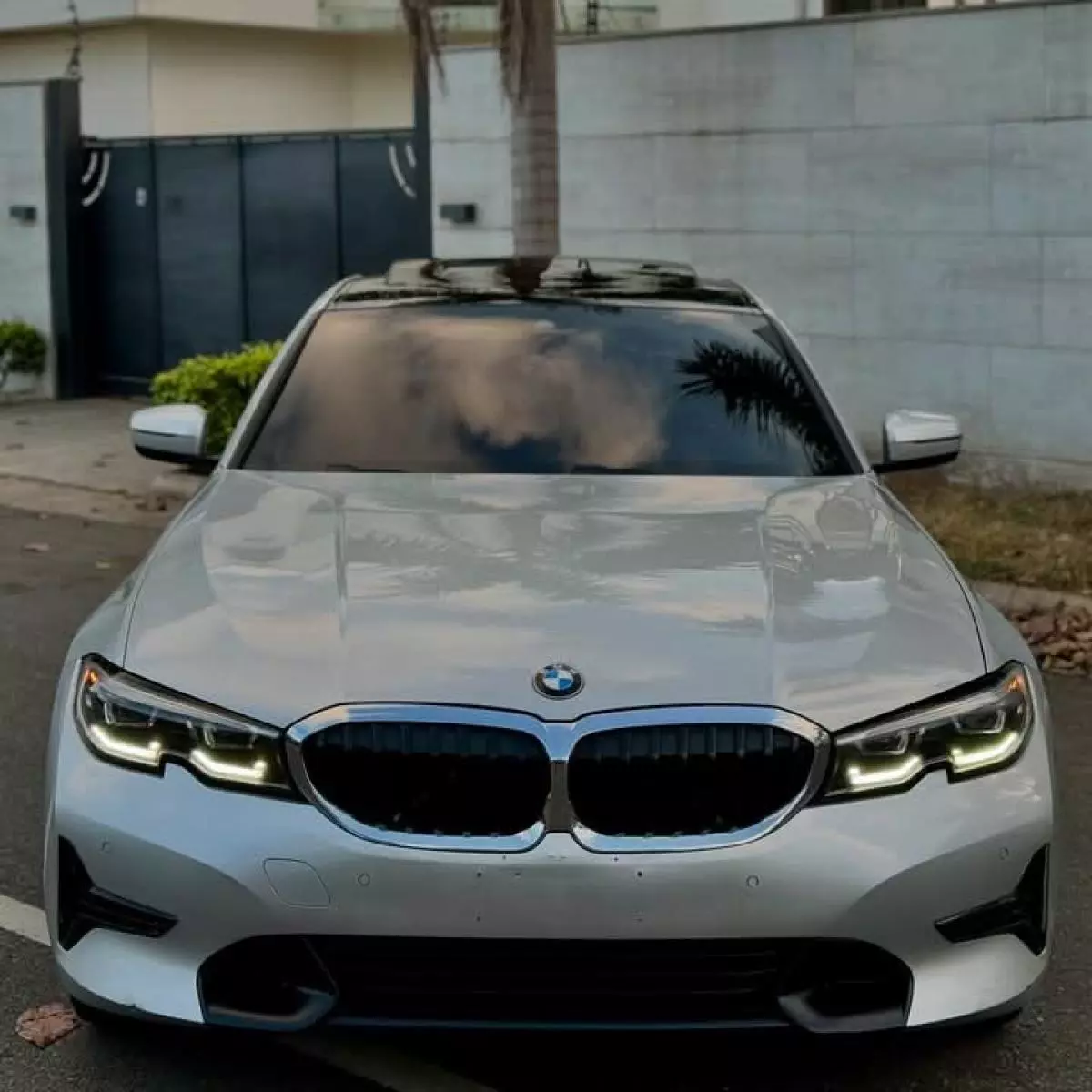 BMW 330i   - 2020