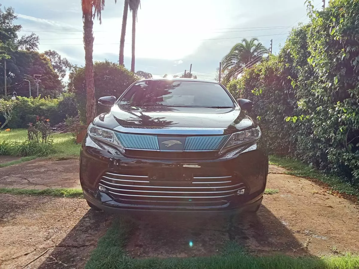 Toyota Harrier   - 2017