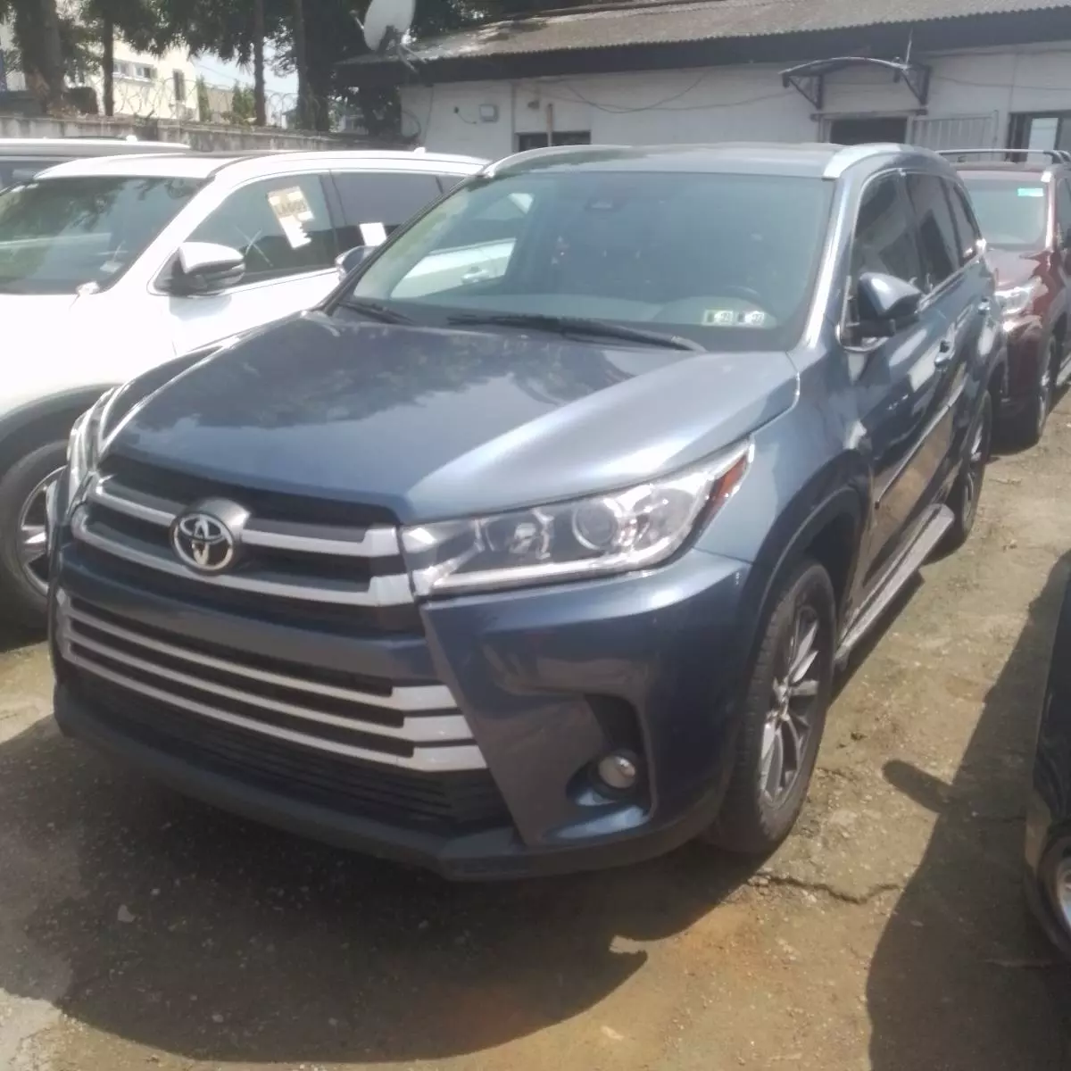 Toyota Highlander   - 2018