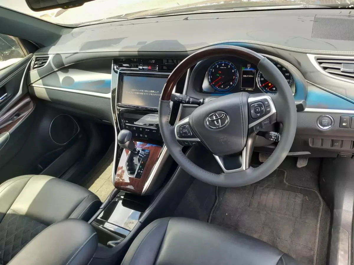 Toyota Harrier - 2015