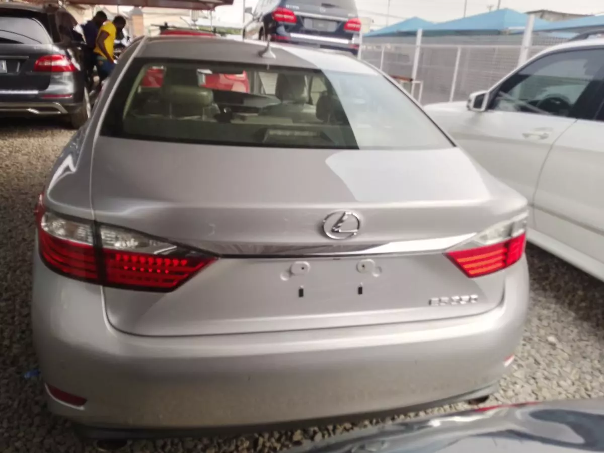 Lexus ES 350   - 2014