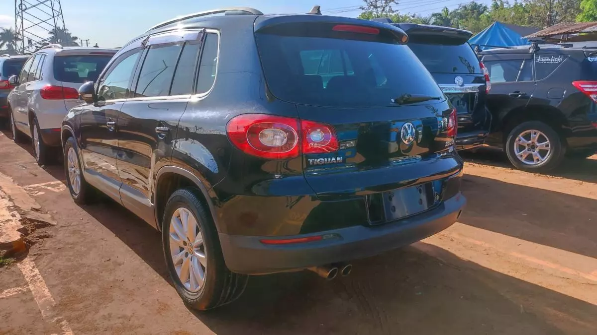 Volkswagen Tiguan - 2009