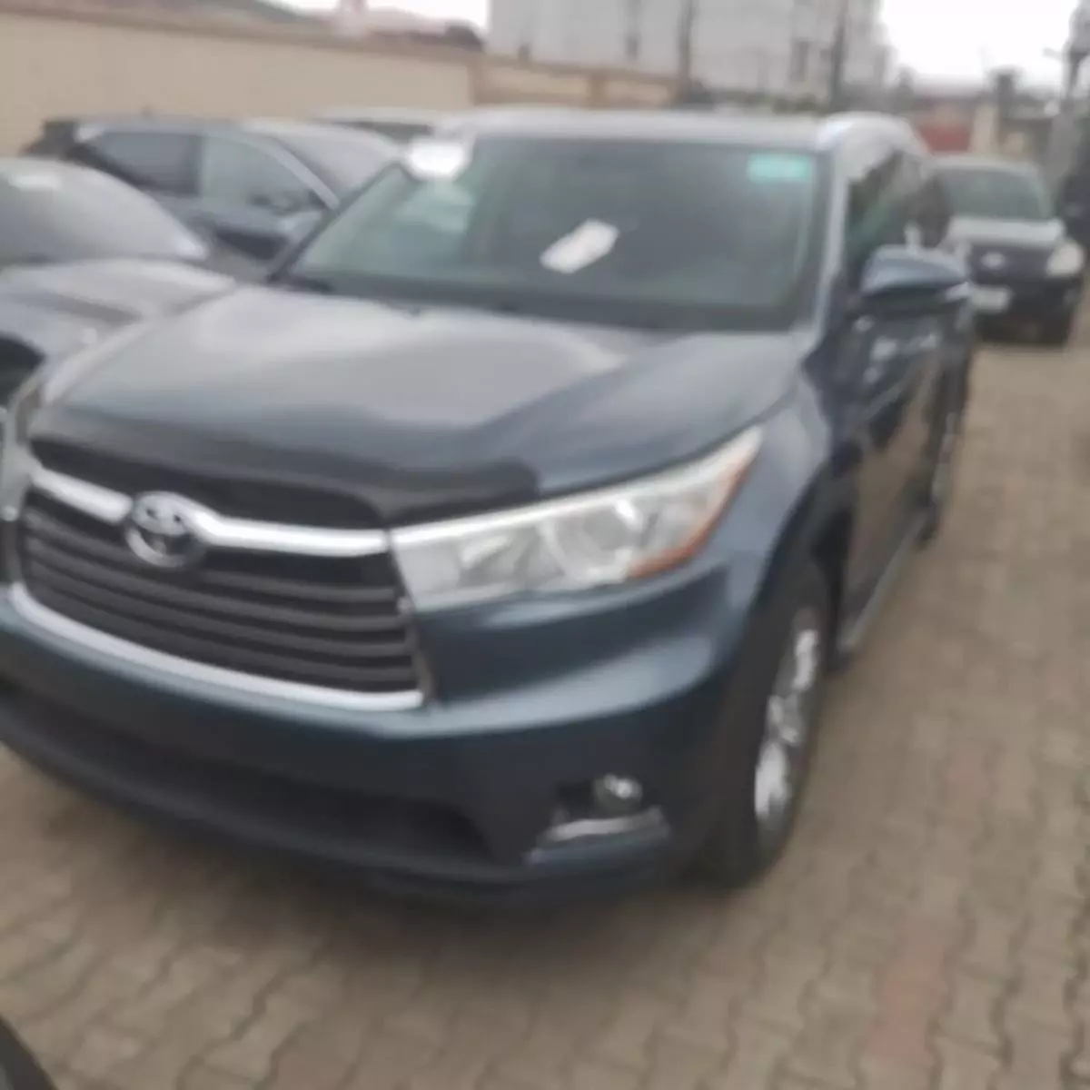 Toyota Highlander   - 2014