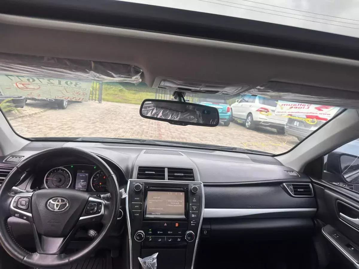 Toyota Camry   - 2015