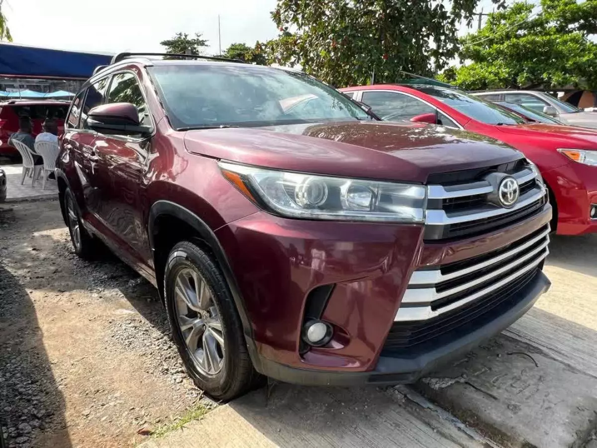 Toyota Highlander   - 2014