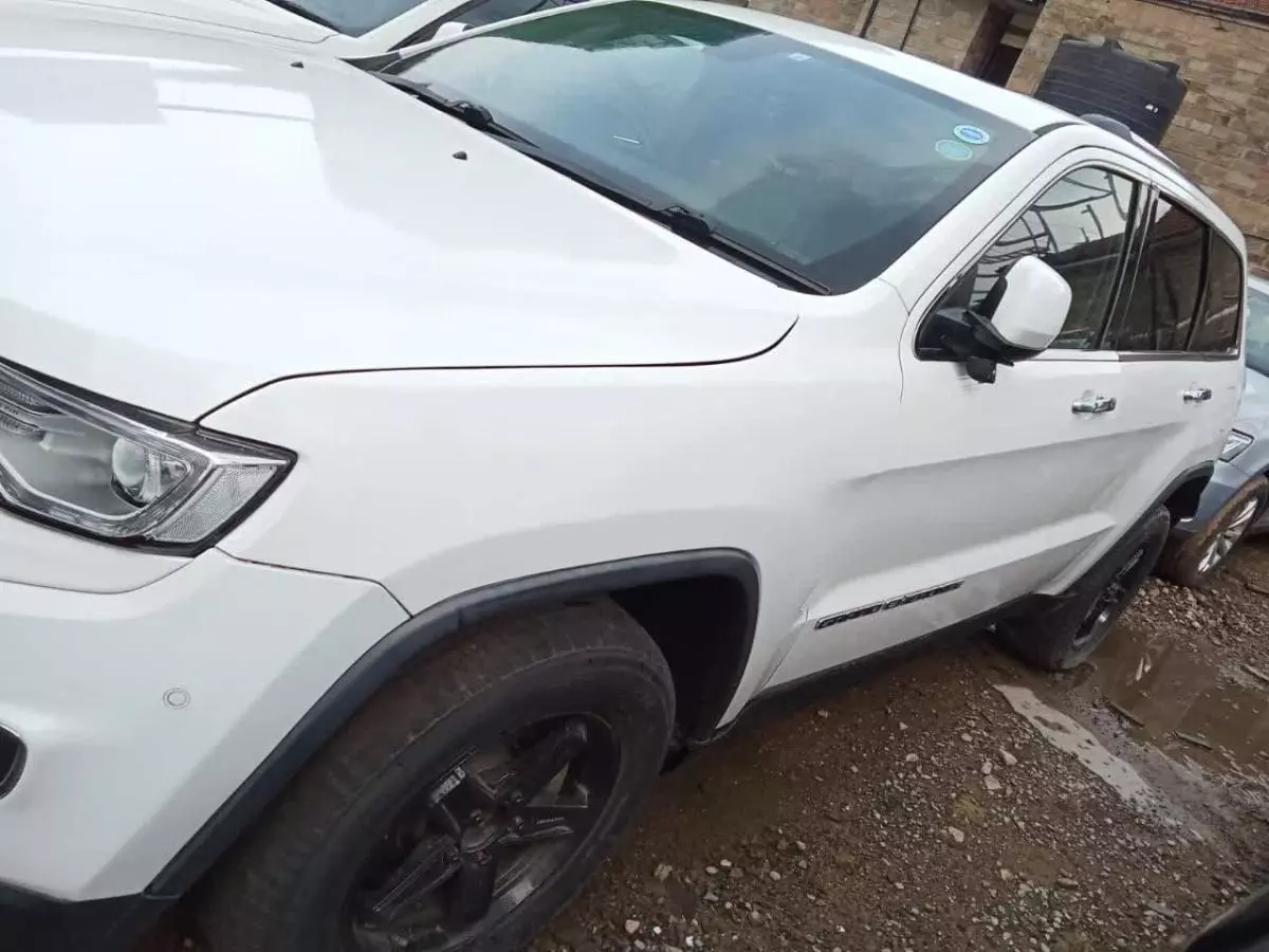 JEEP Grand Cherokee   - 2016