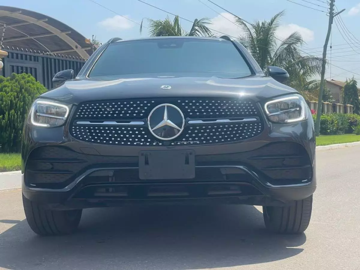 Mercedes-Benz GLC 300   - 2022