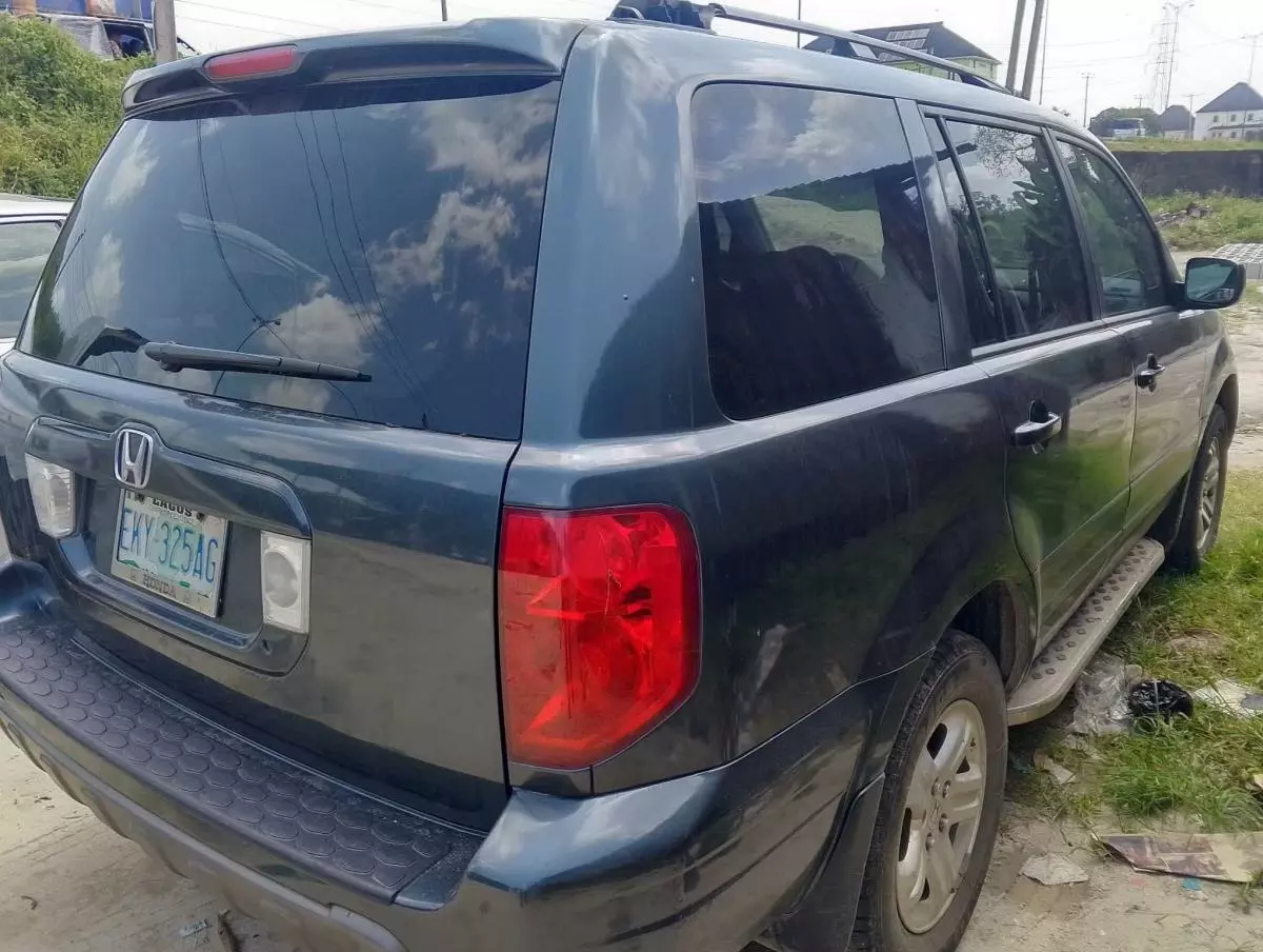 Honda Pilot   - 2005