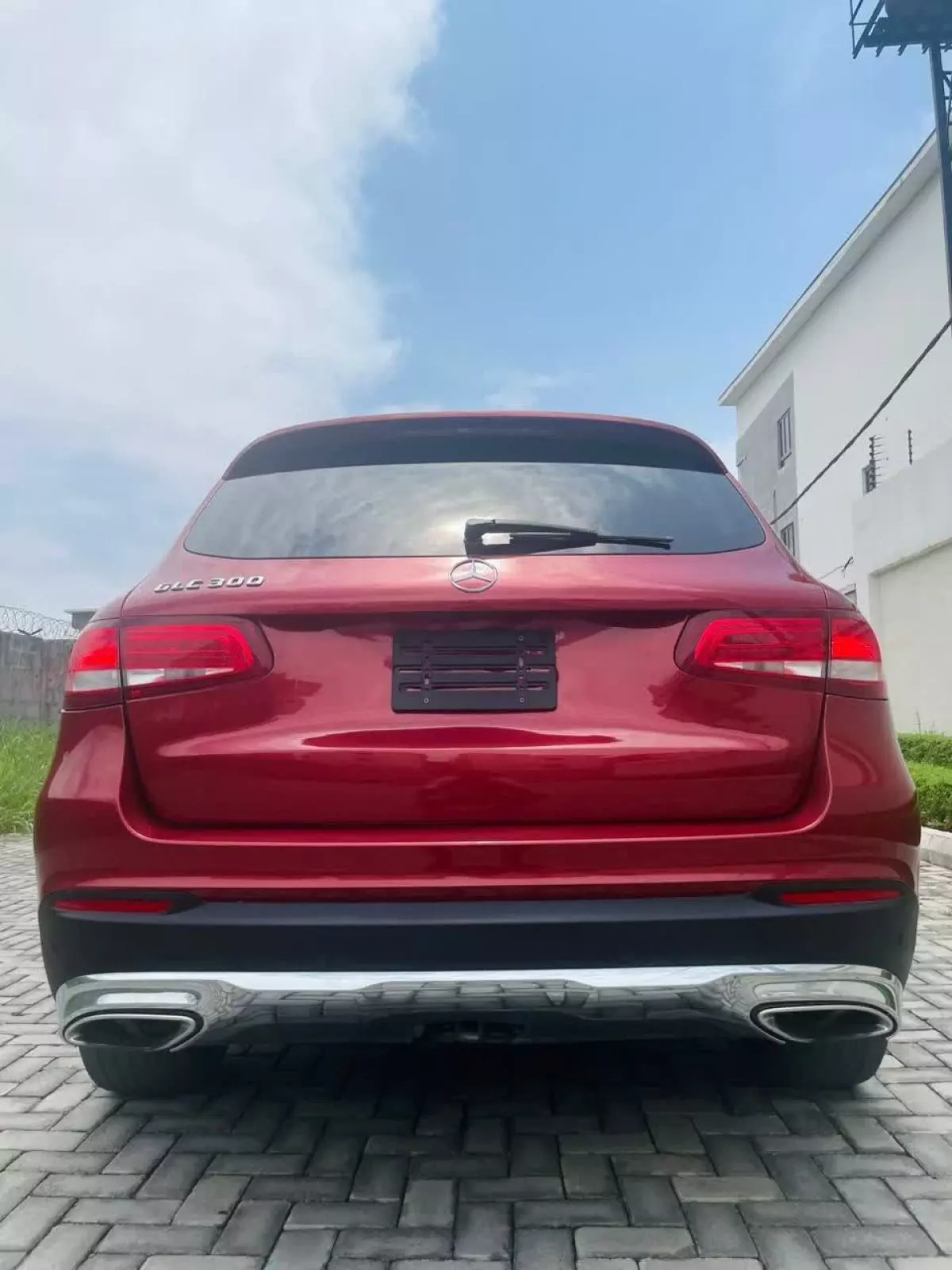 Mercedes-Benz GLC 300   - 2016