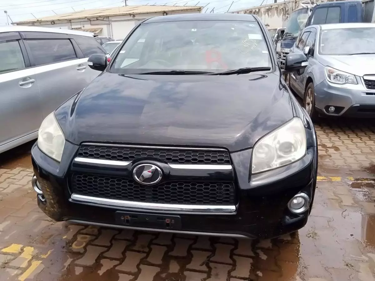 Toyota RAV 4   - 2011