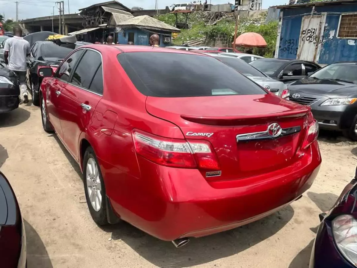 Toyota Camry   - 2007