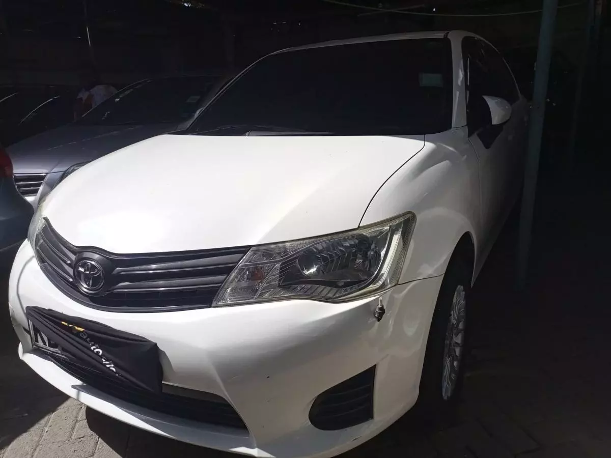 Toyota Axio  - 2012
