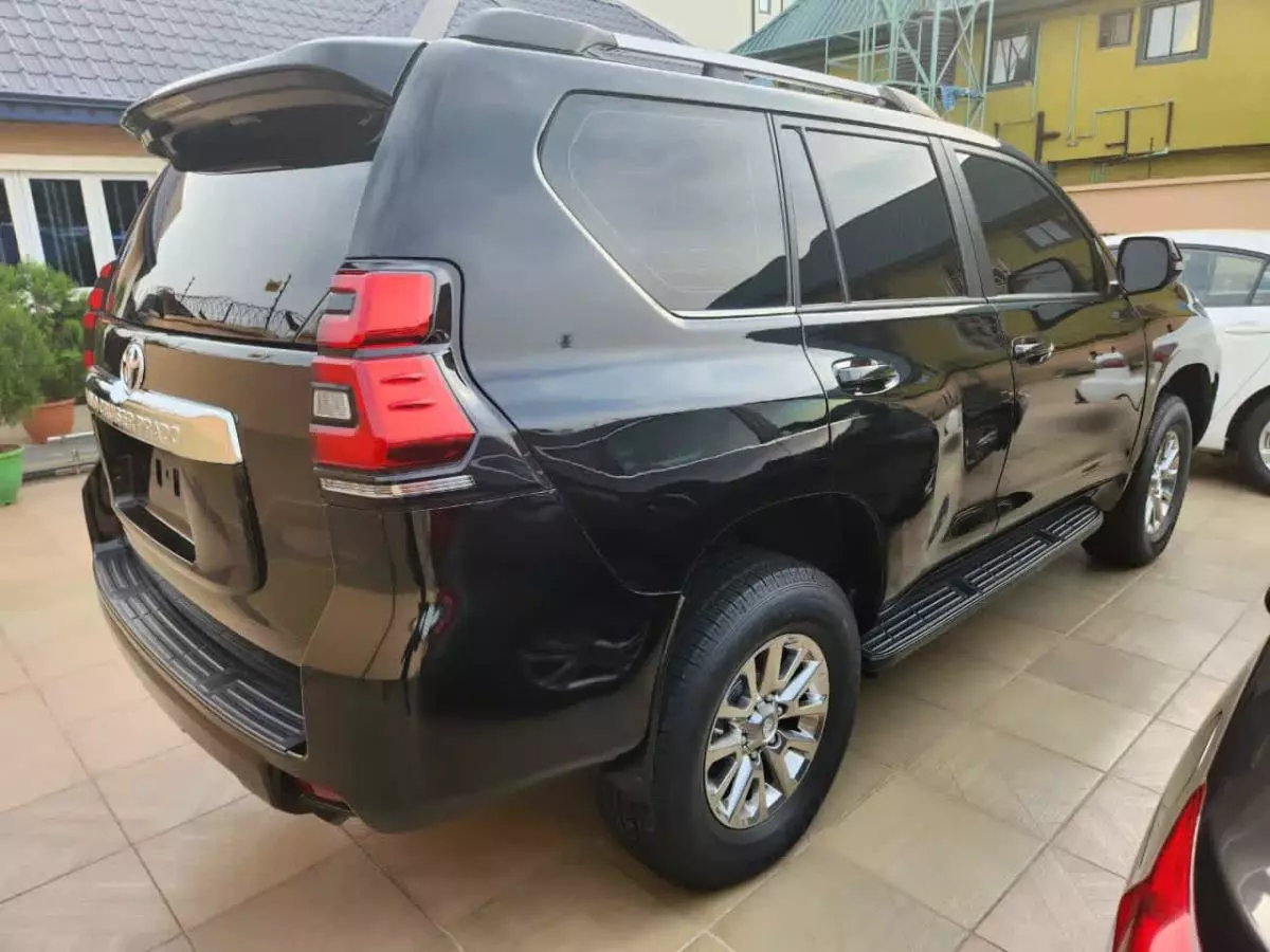 Toyota Landcruiser Prado   - 2019