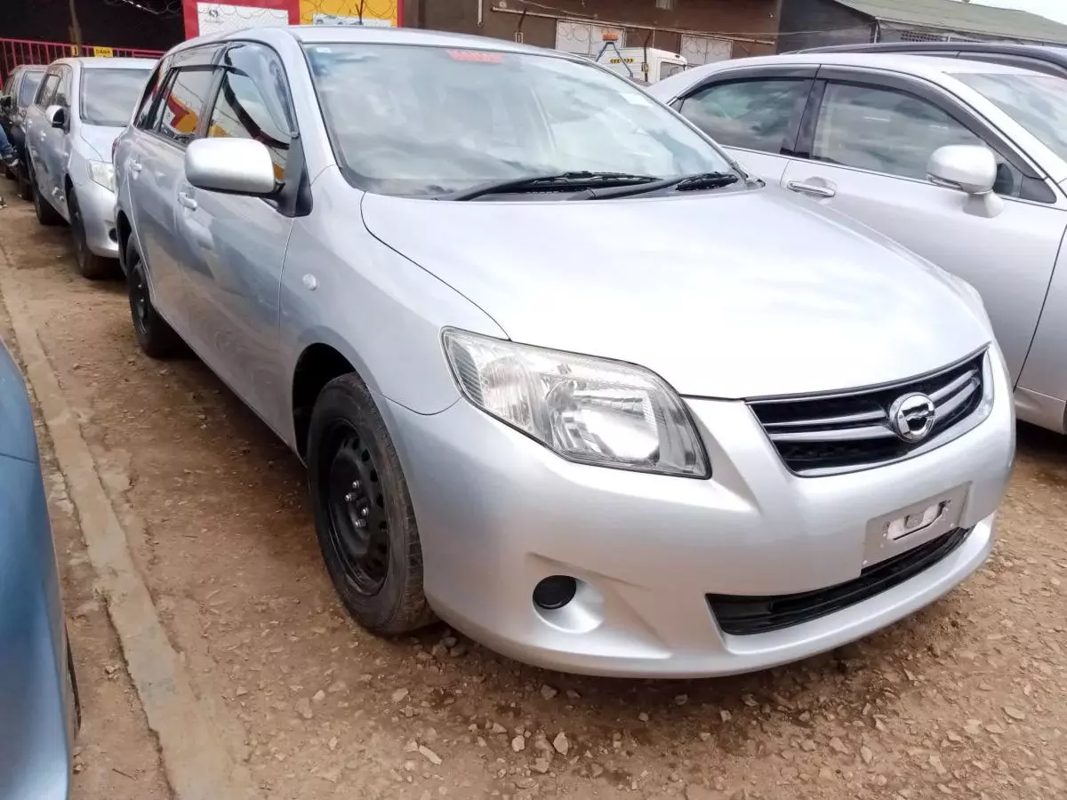 Toyota Fielder    - 2011