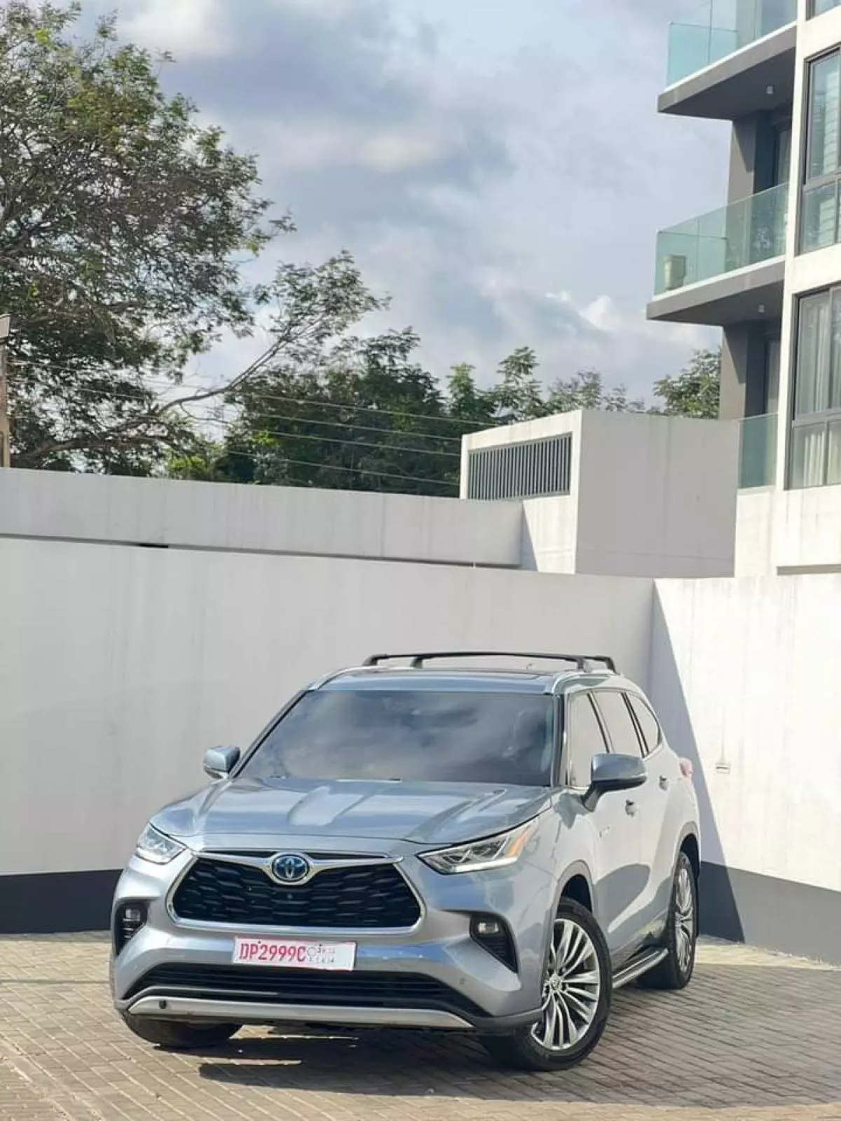 Toyota Highlander   - 2021