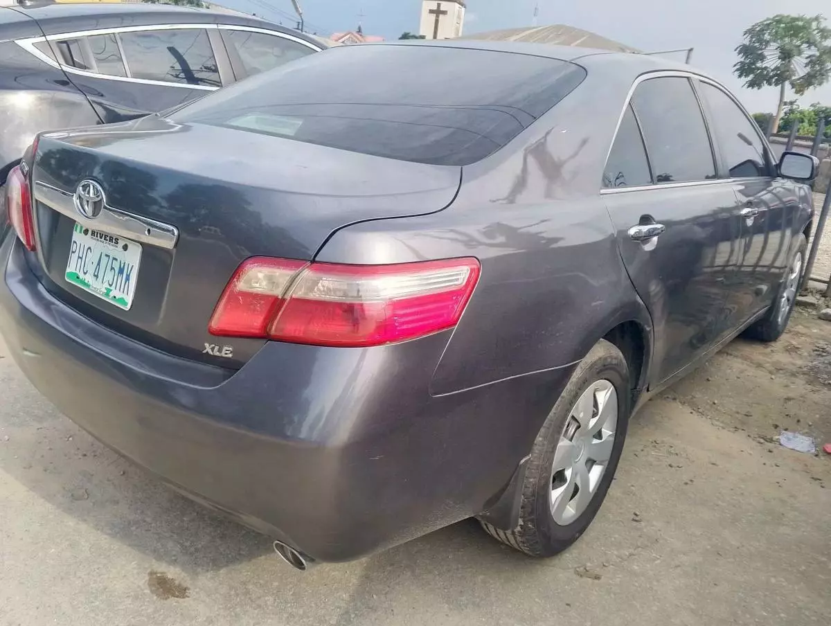 Toyota Camry   - 2008