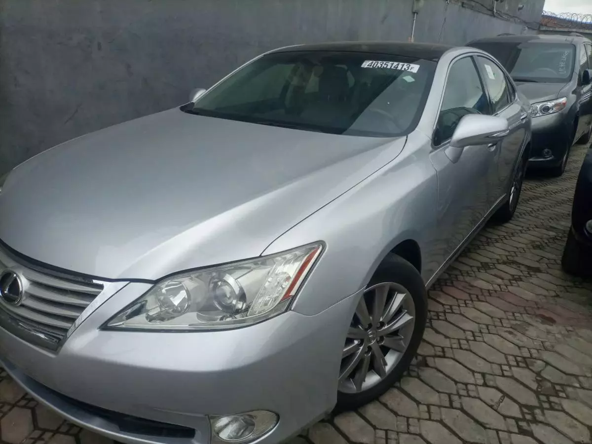 Lexus ES 350 - 2011