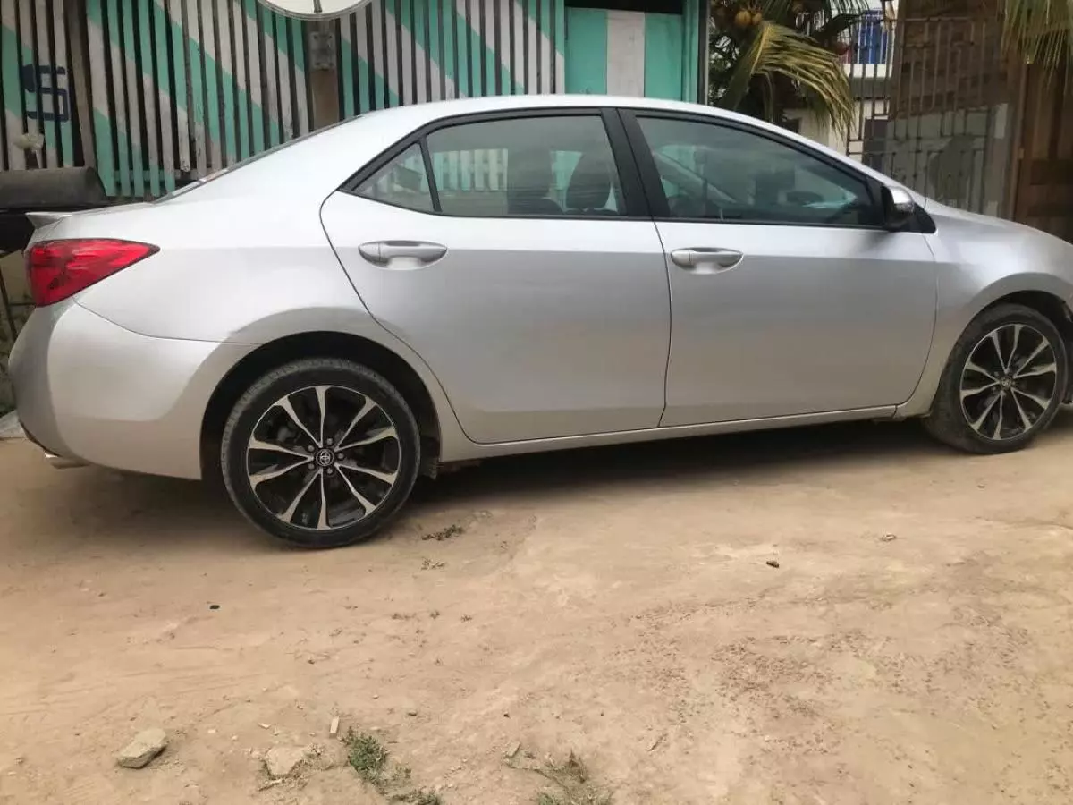 Toyota Corolla   - 2019