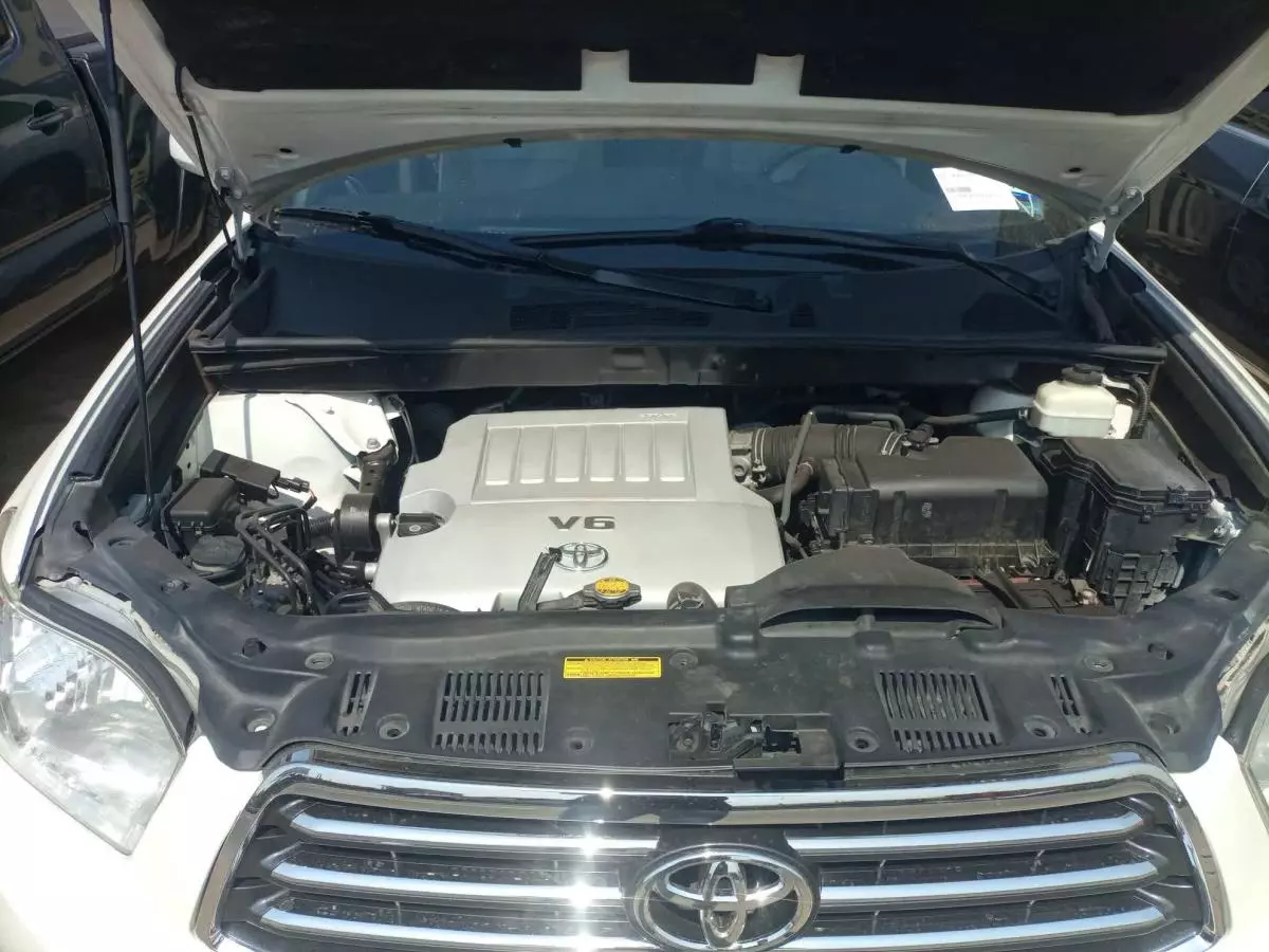 Toyota Highlander - 2010