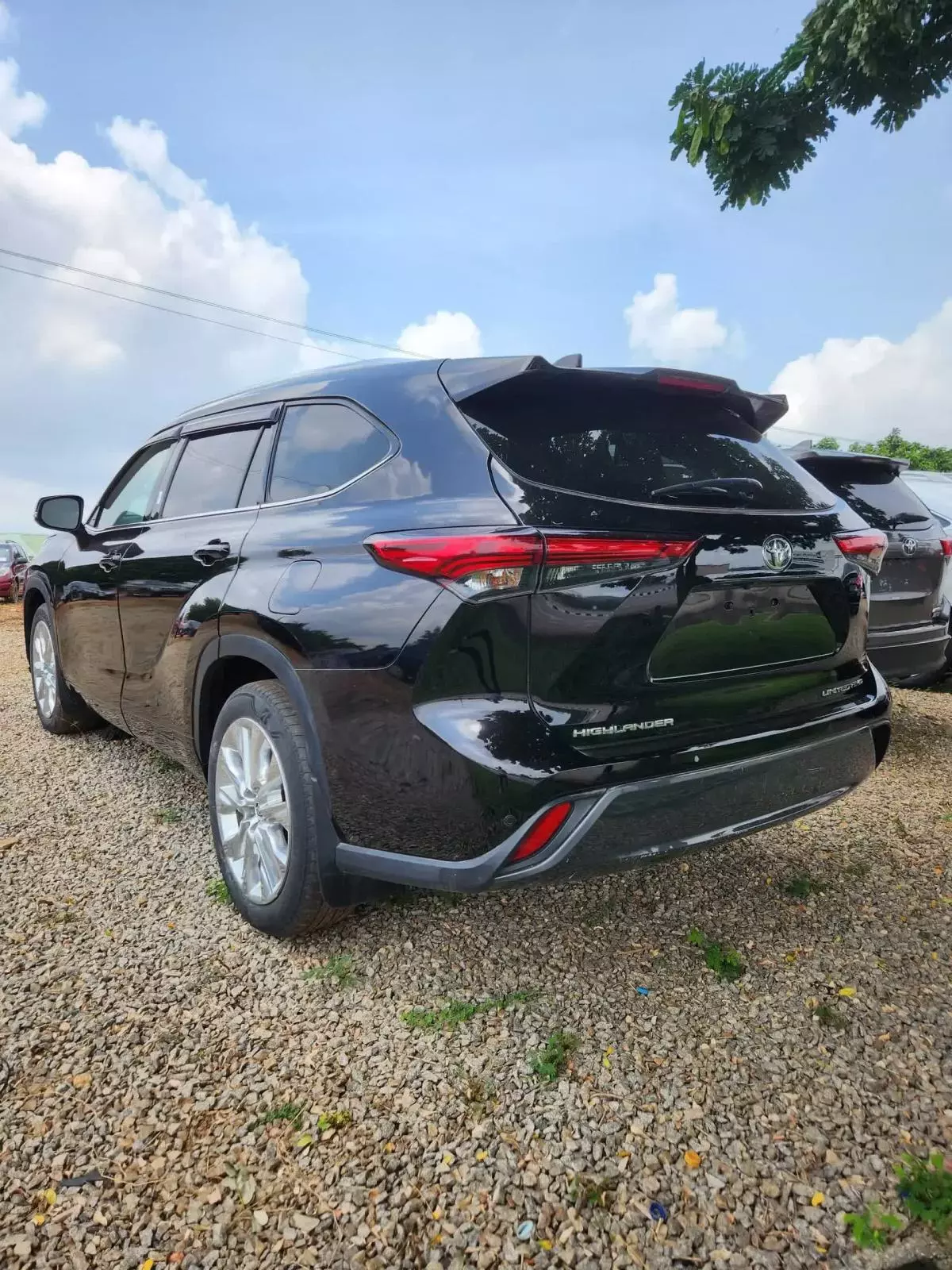 Toyota Highlander   - 2021