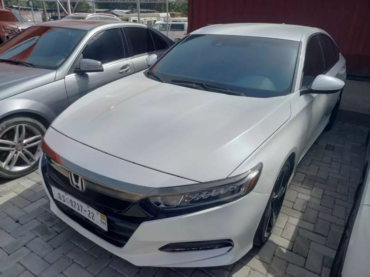 Honda Accord   - 2018