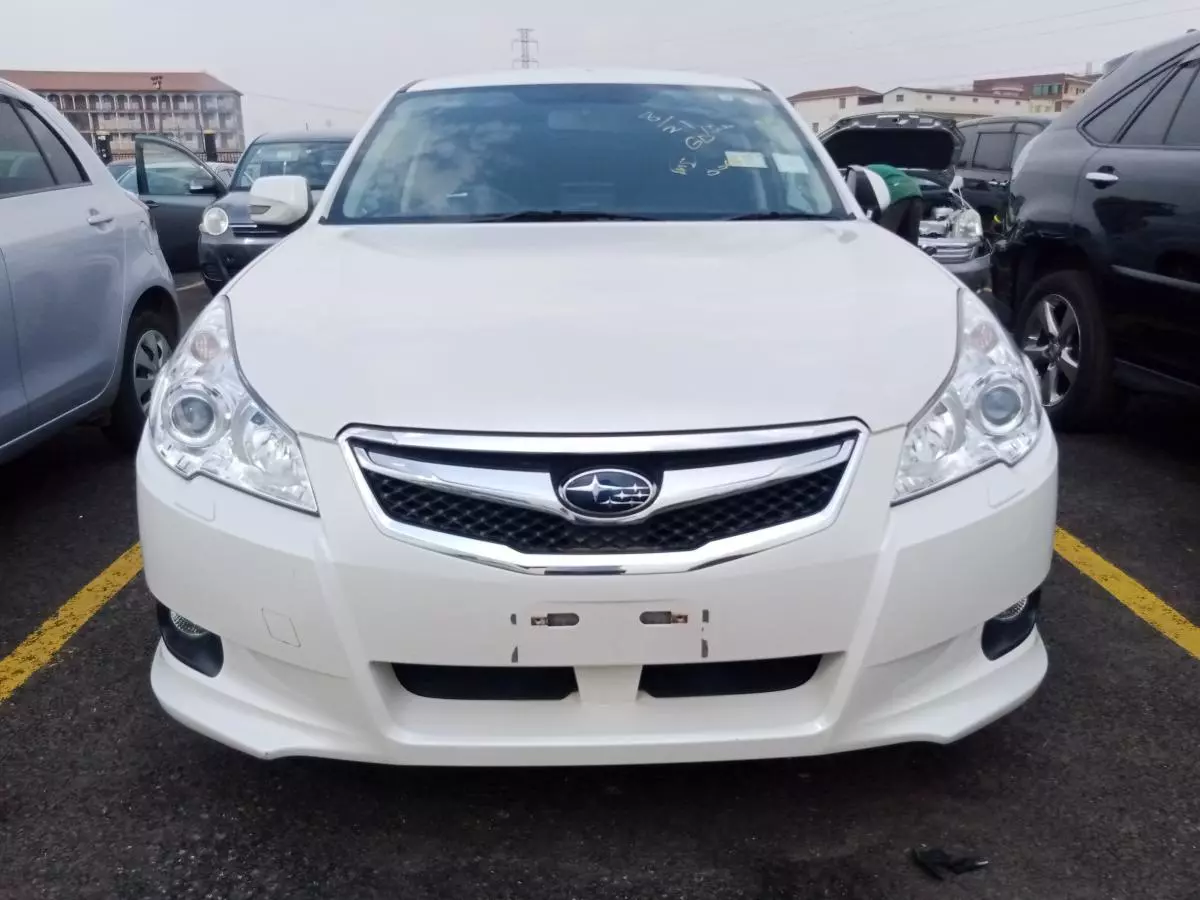 Subaru Legacy   - 2009