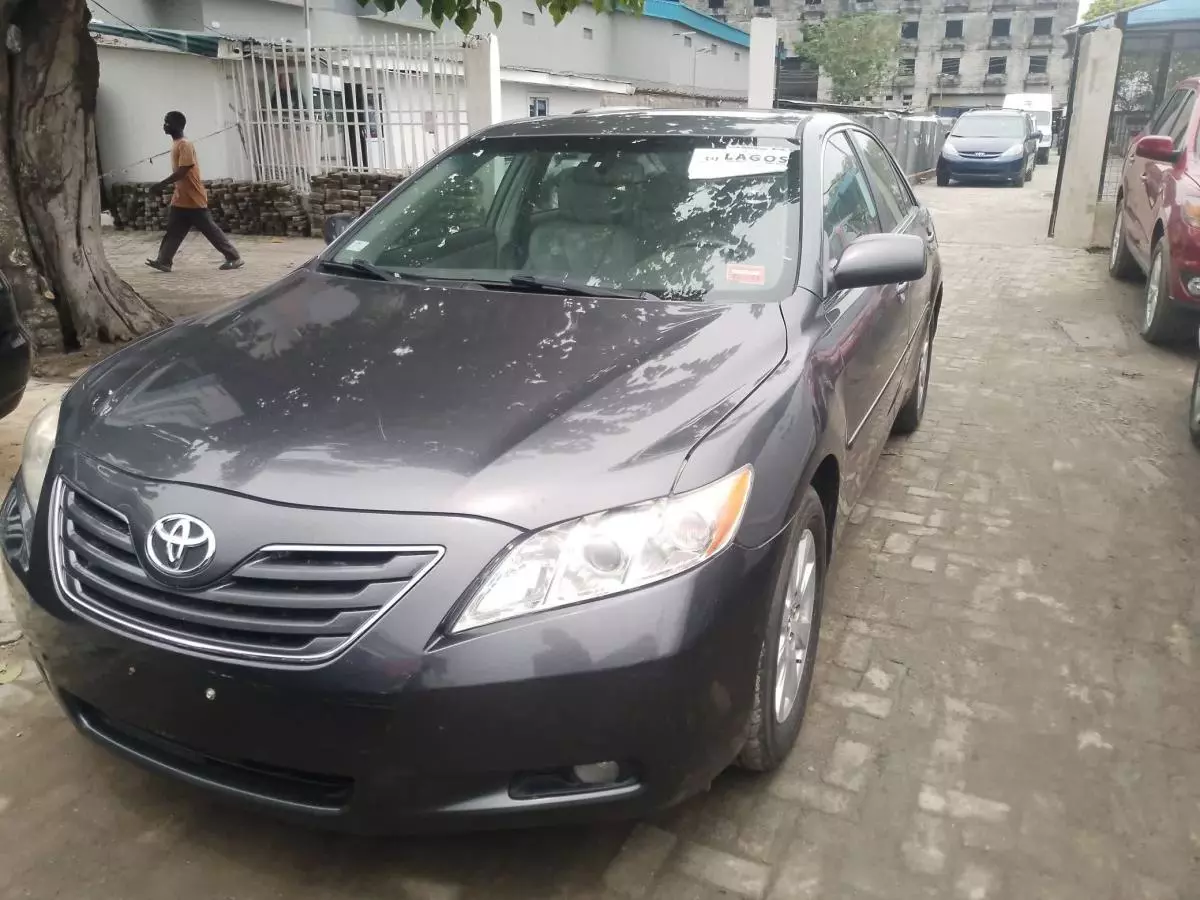 Toyota Camry   - 2007