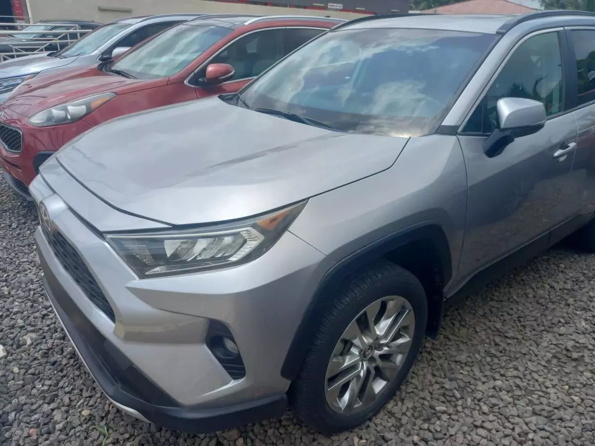 Toyota RAV 4   - 2020