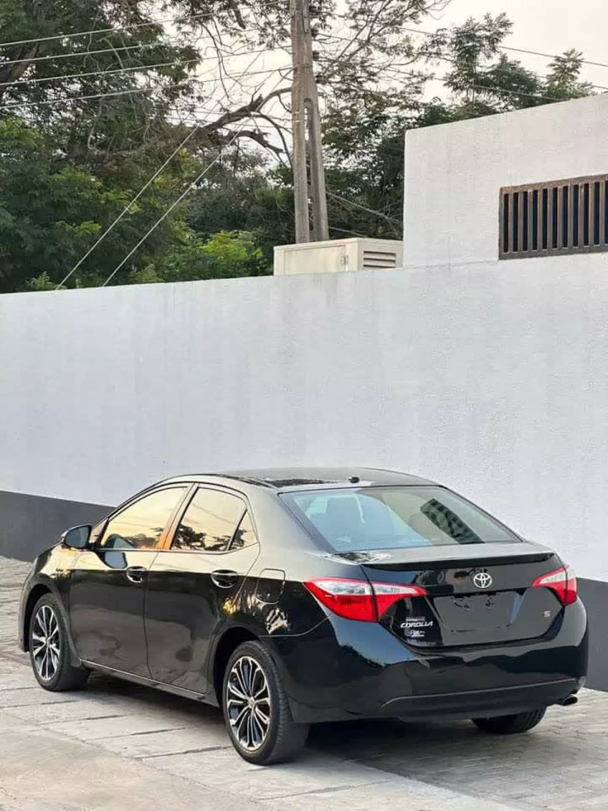 Toyota Corolla   - 2016