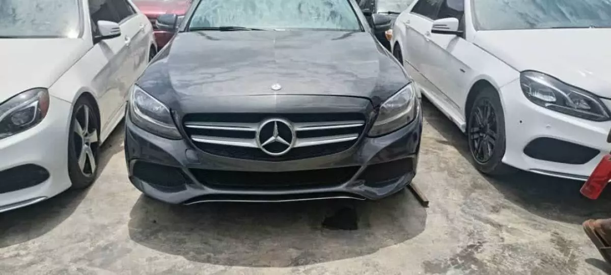 Mercedes-Benz C 300   - 2015