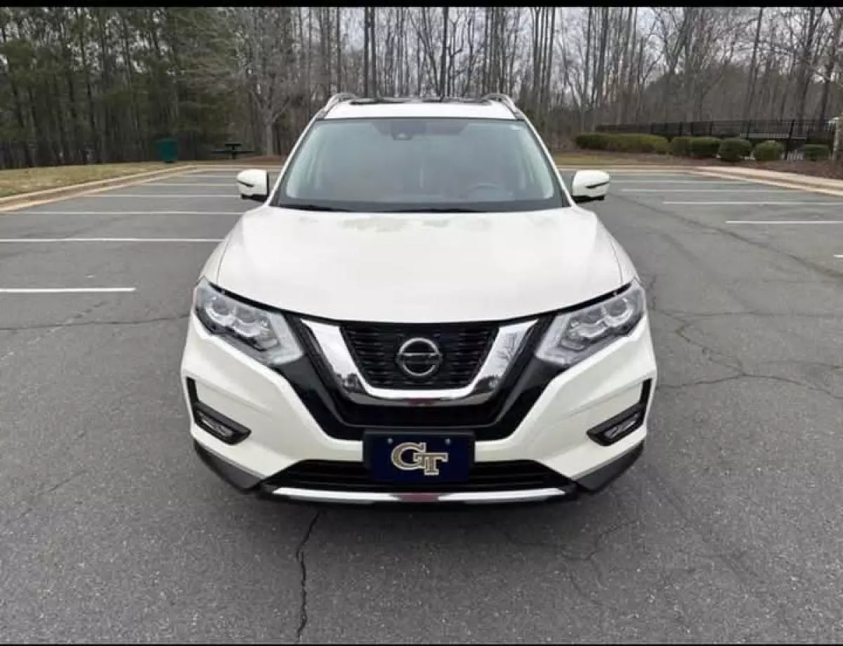 Nissan Rogue   - 2017