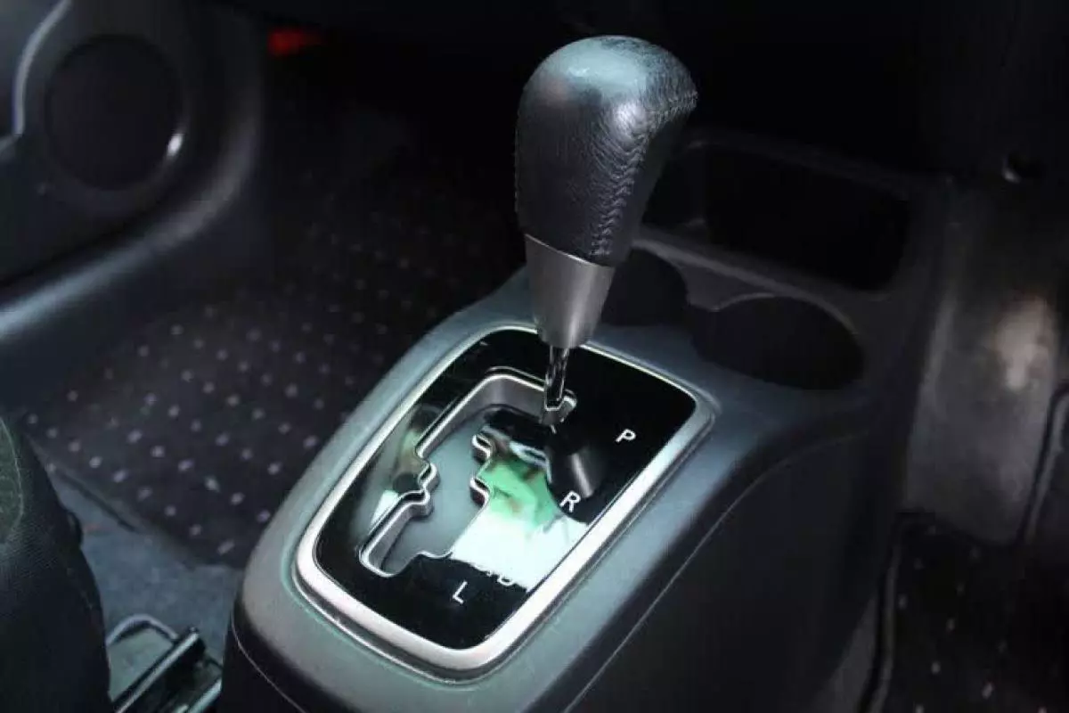 Mitsubishi Mirage - 2015