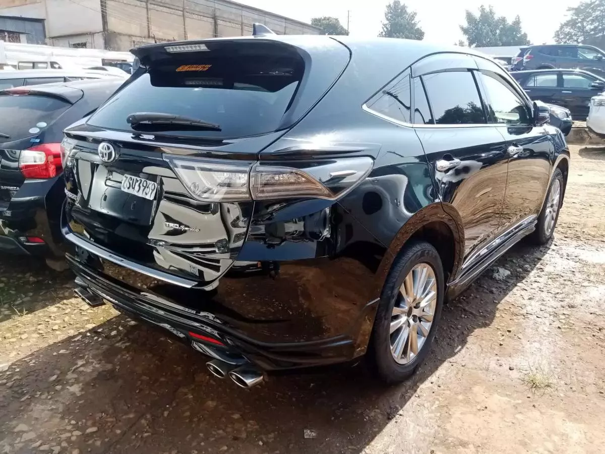 Toyota Harrier   - 2015