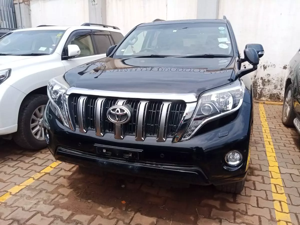 Toyota Landcruiser Prado   - 2016