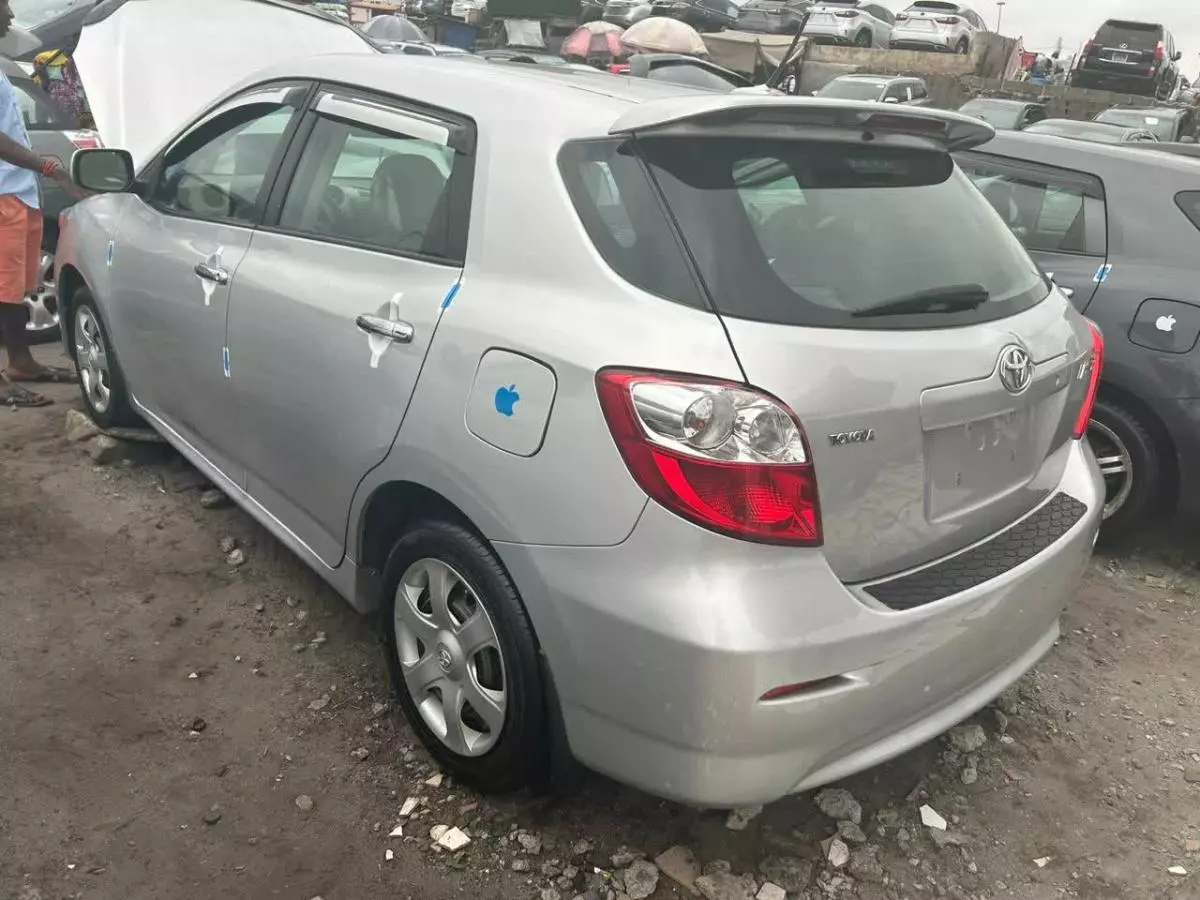 Toyota Matrix   - 2010