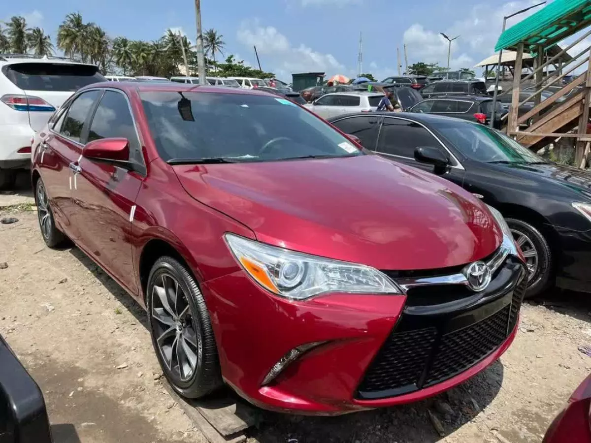 Toyota Camry   - 2015