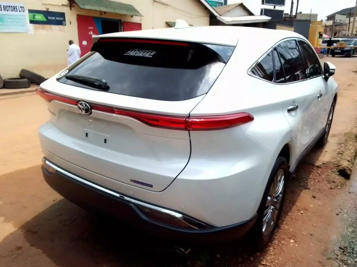 Toyota Harrier - 2020