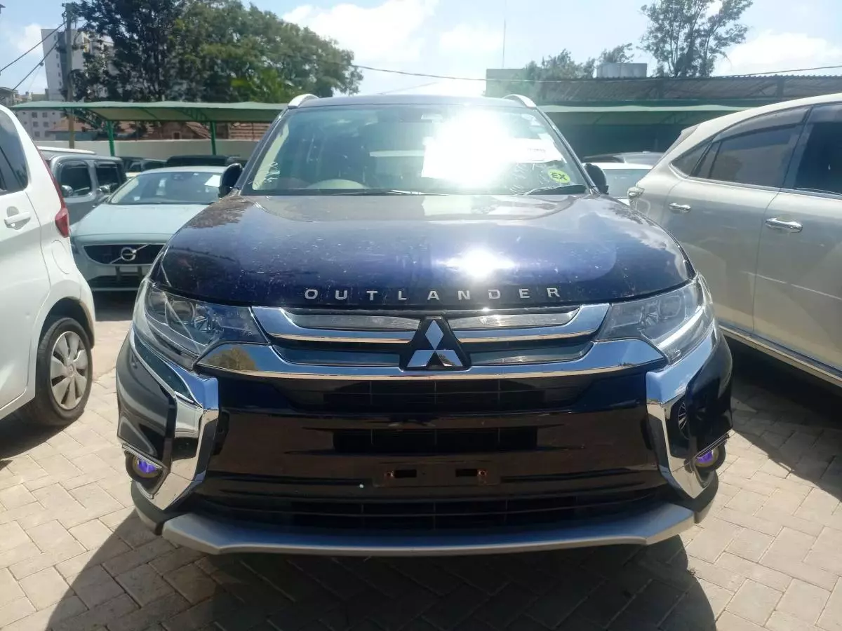 Mitsubishi OUTLANDER   - 2017