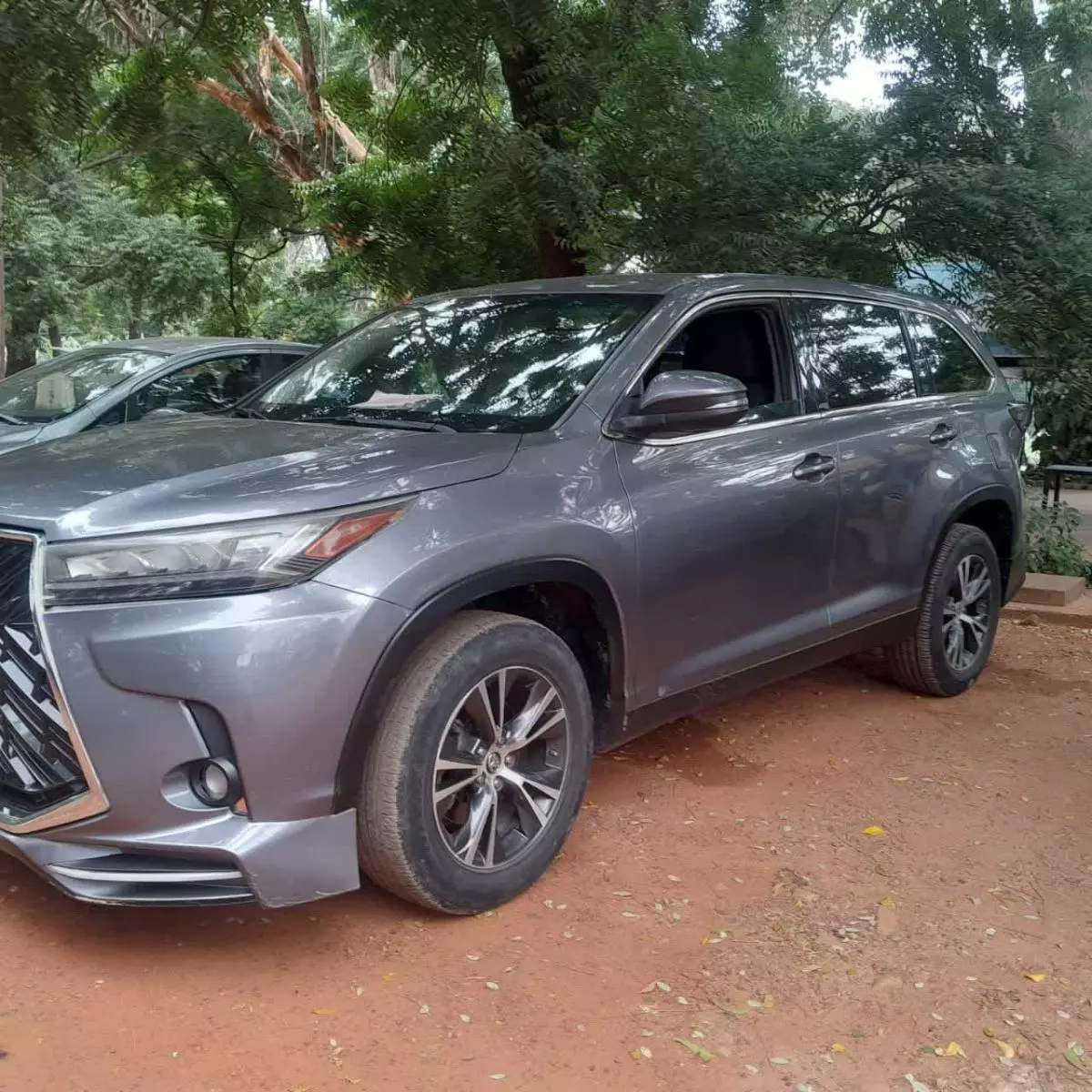 Toyota Highlander   - 2019