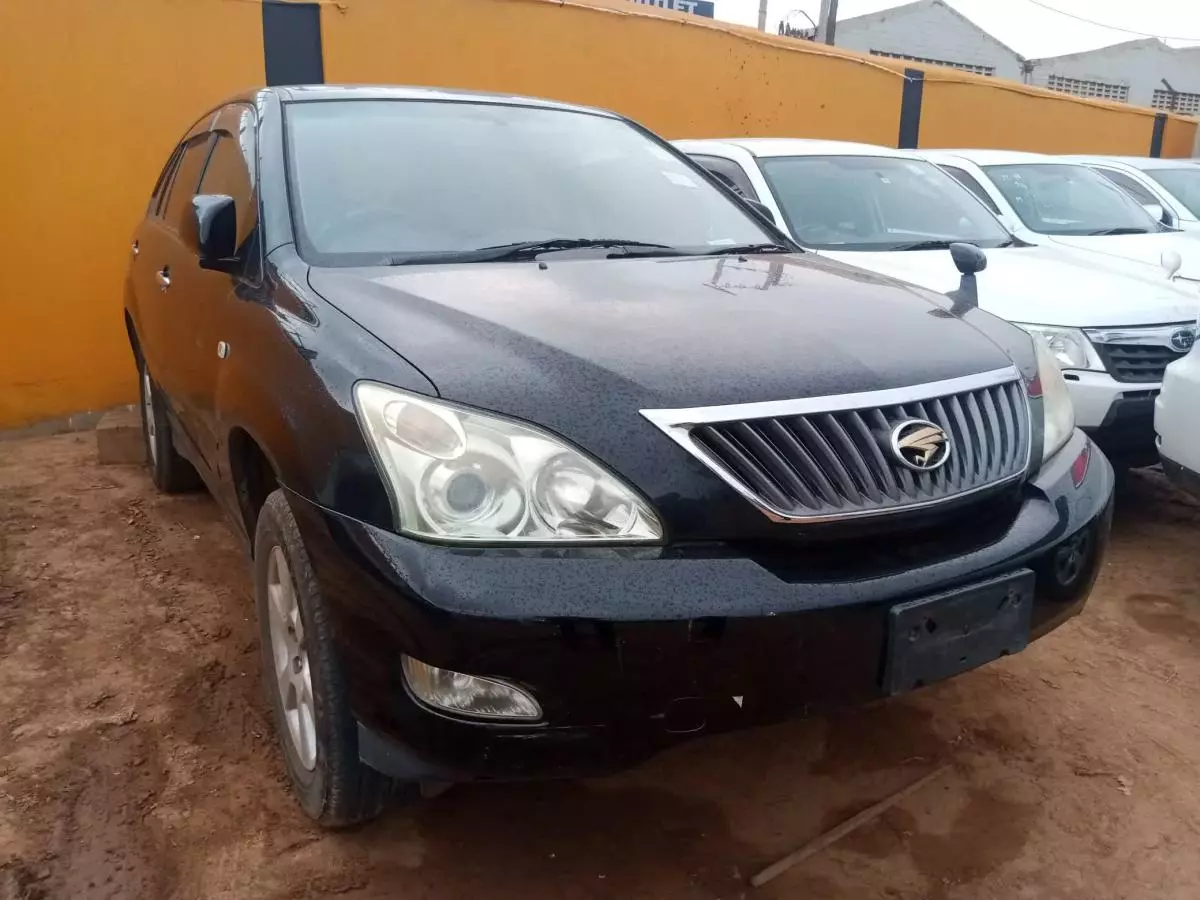 Toyota Harrier   - 2009