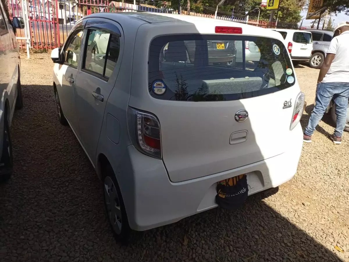 Daihatsu Mira  - 2015