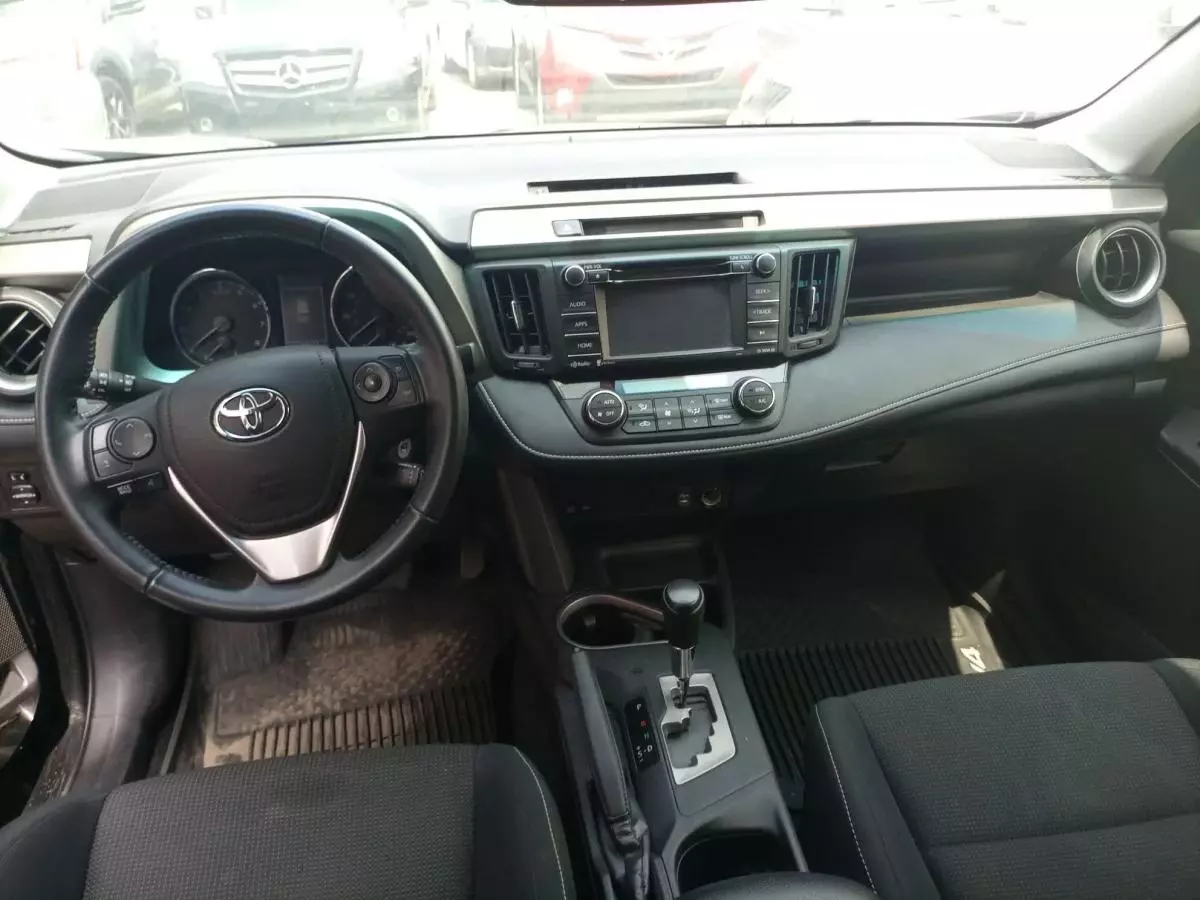 Toyota RAV 4 - 2016
