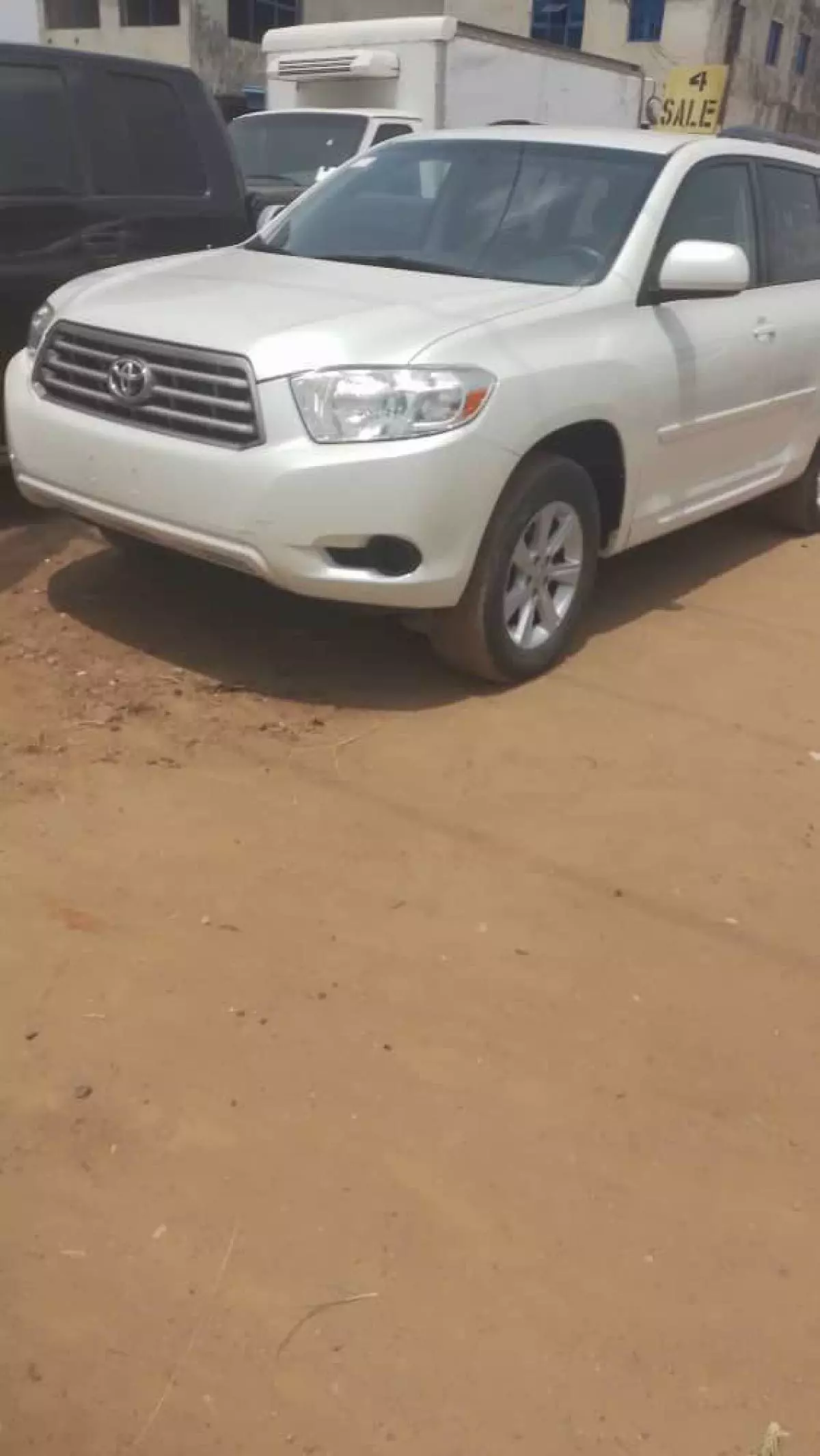 Toyota Highlander   - 2010