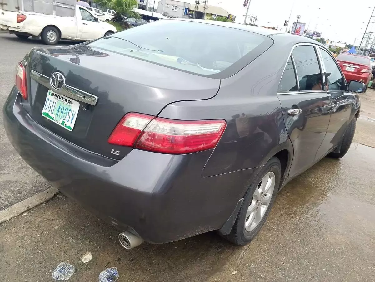 Toyota Camry   - 2007