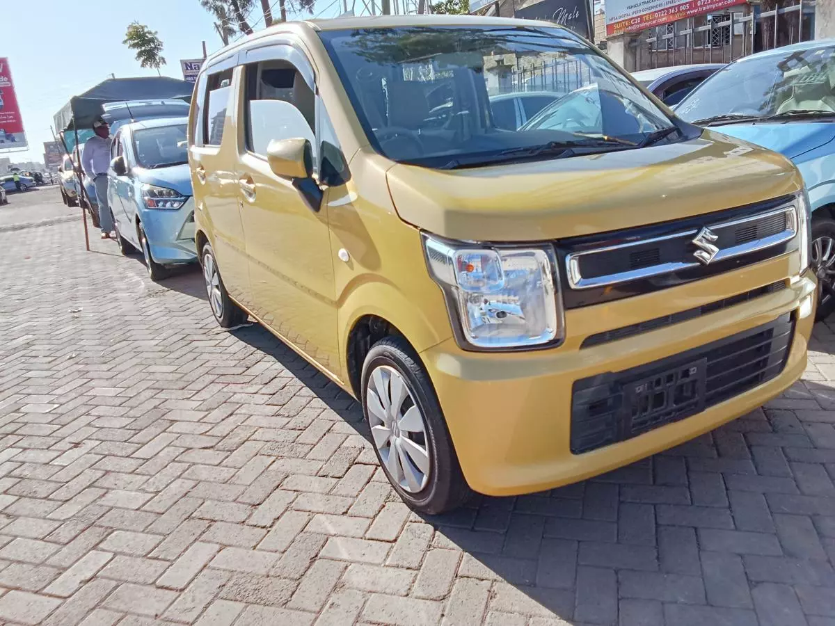 SUZUKI Wagon R+   - 2017