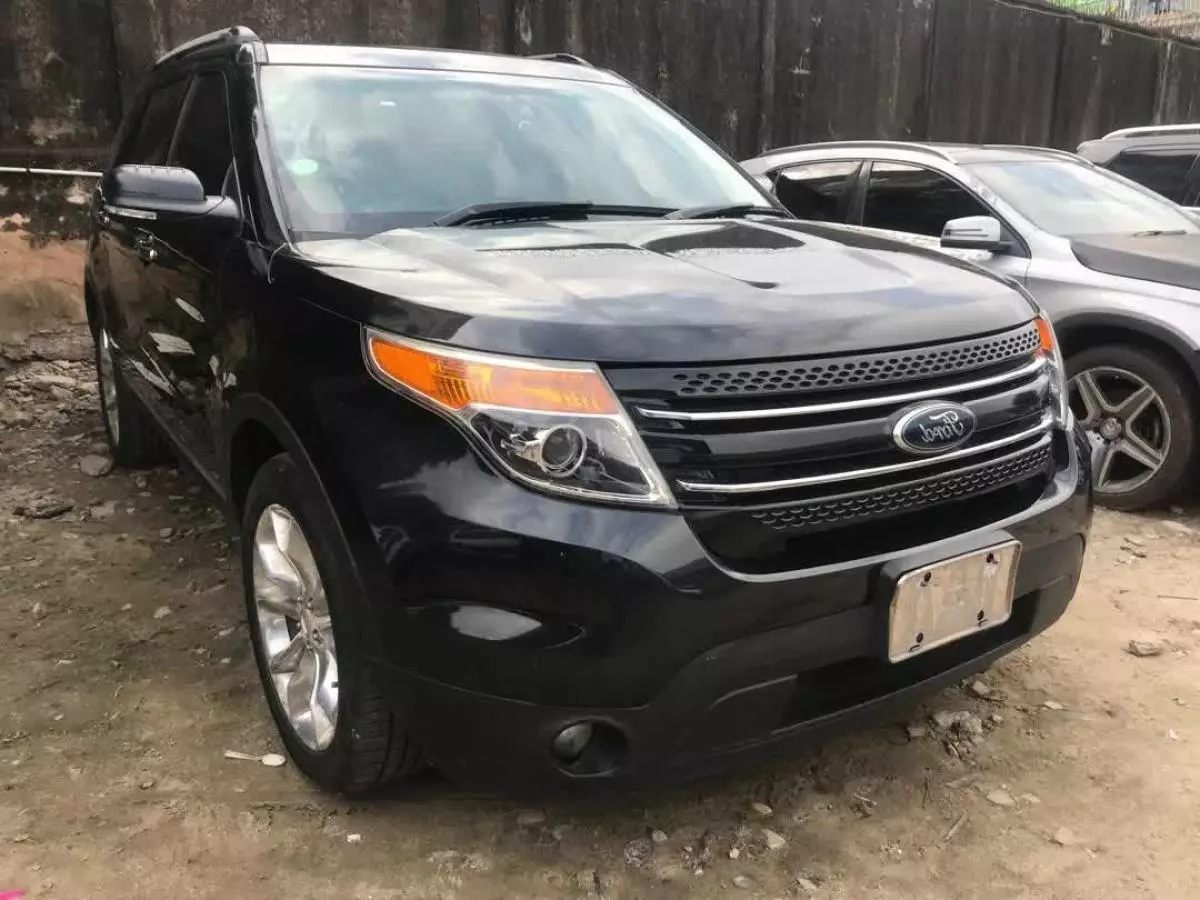 Ford Explorer XLT 3.5L   - 2013