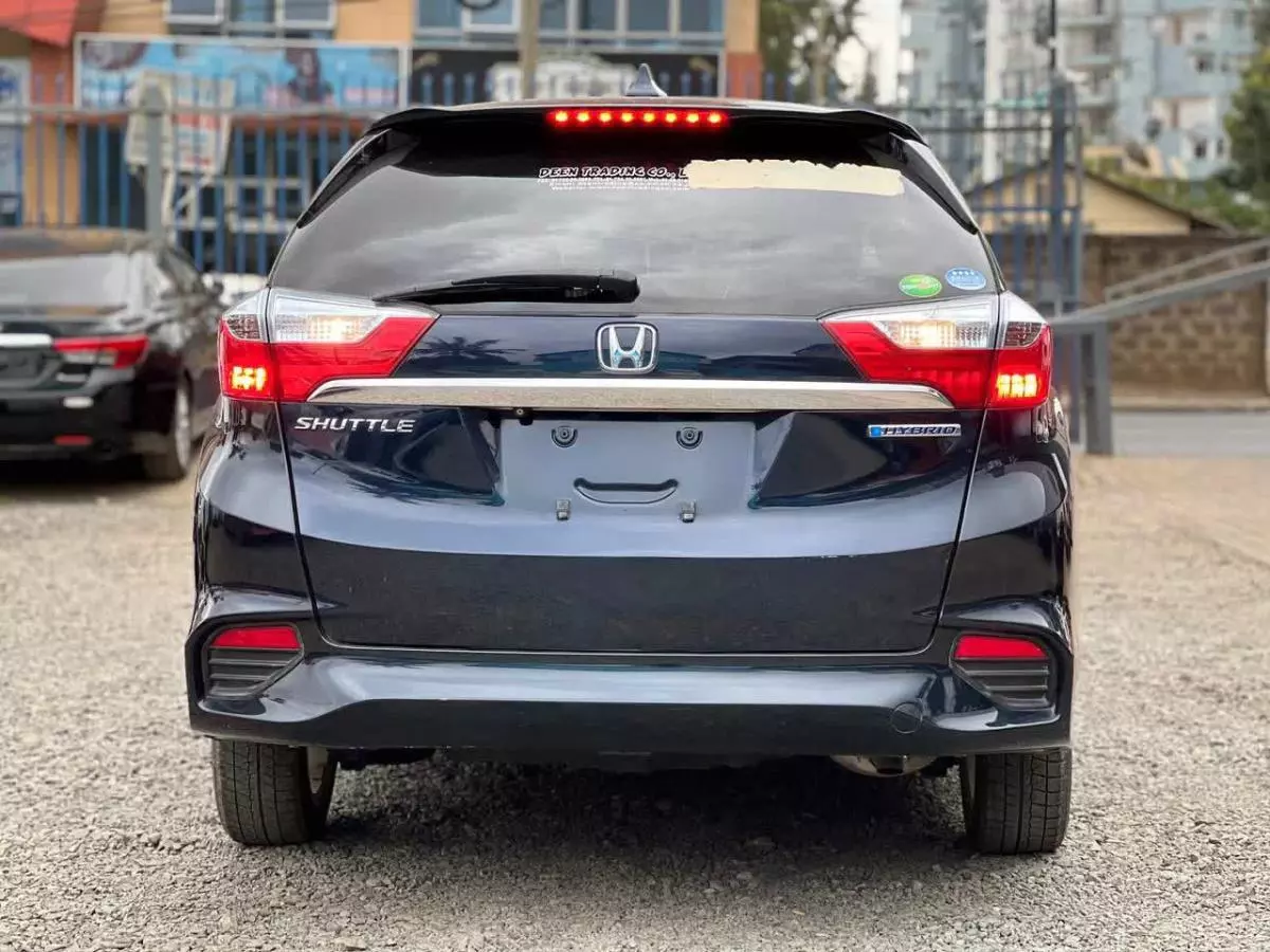 Honda Fit shuttle hybrid - 2015