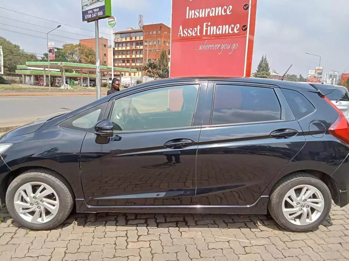 Honda Fit   - 2016