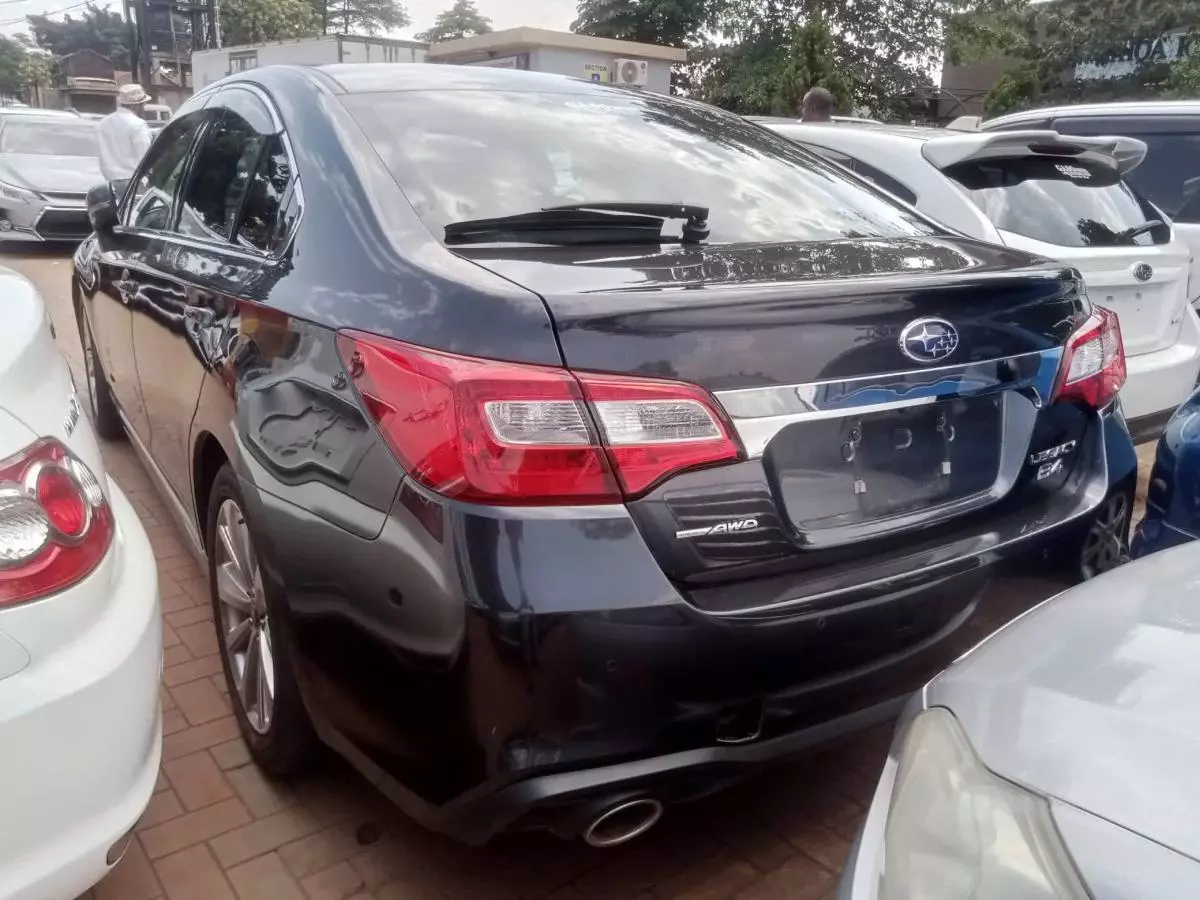 Subaru Legacy B4   - 2017