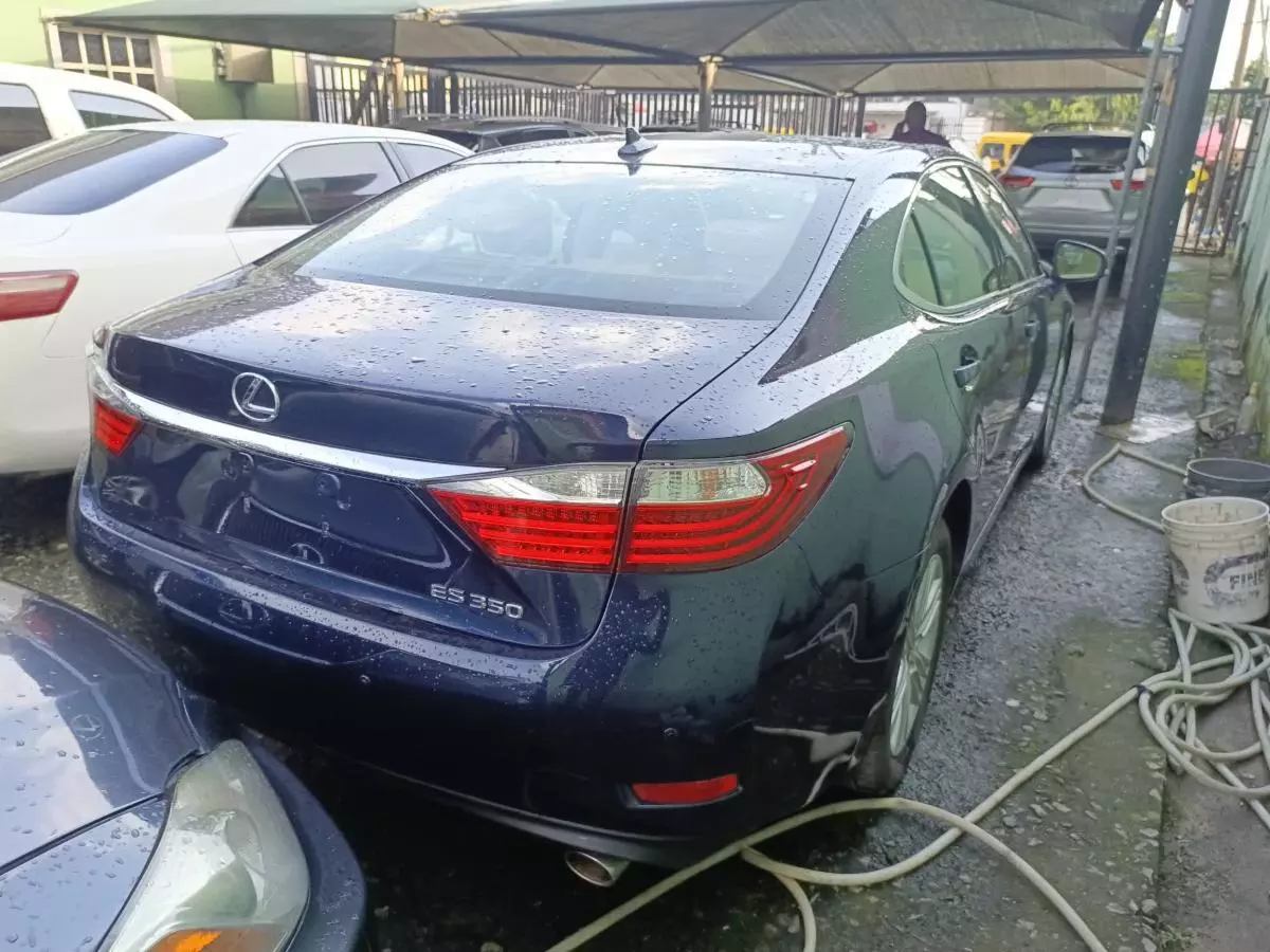 Lexus ES 350   - 2013